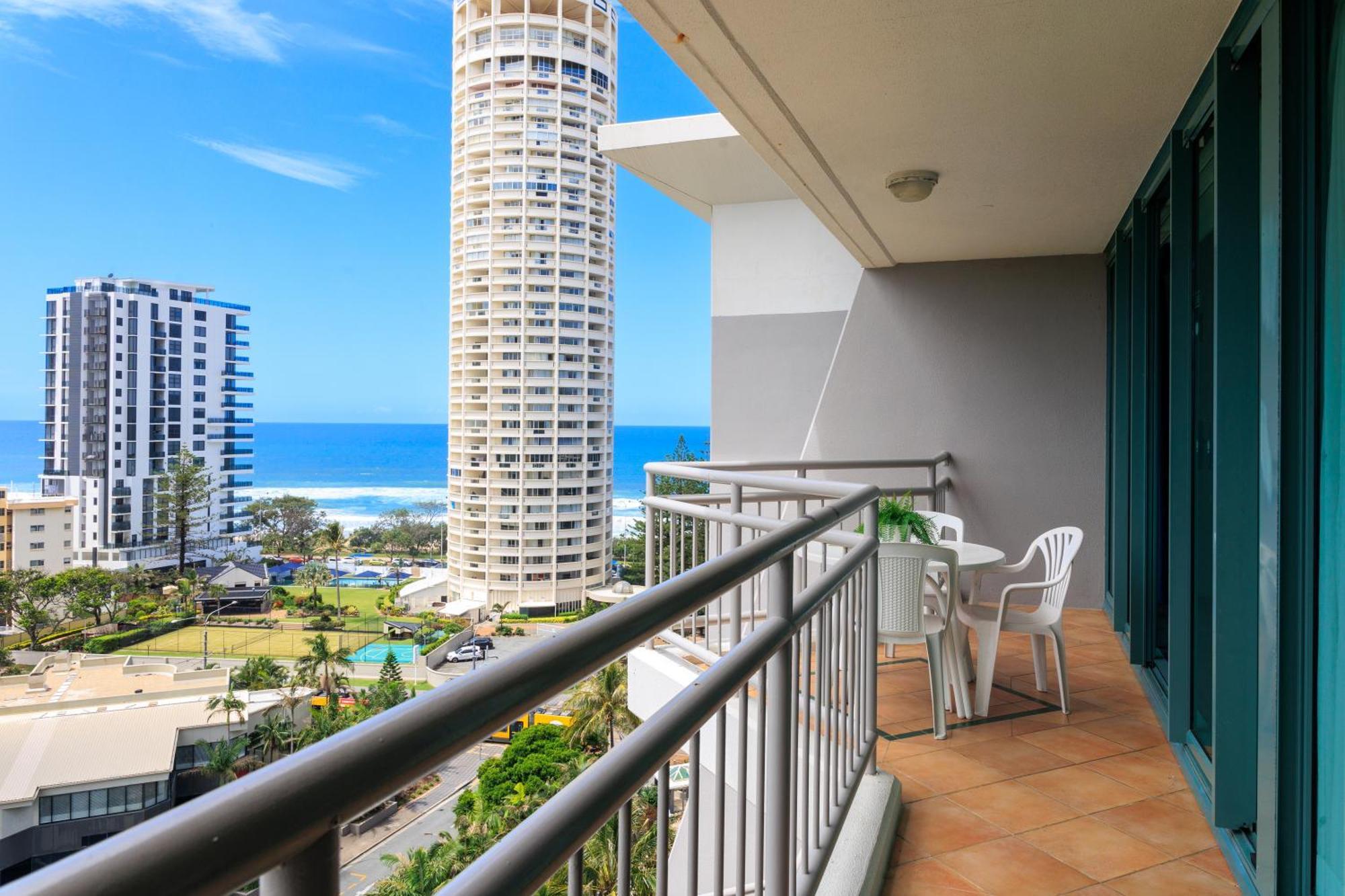 Holiday Holiday Crown Towers Gold Coast Exterior photo